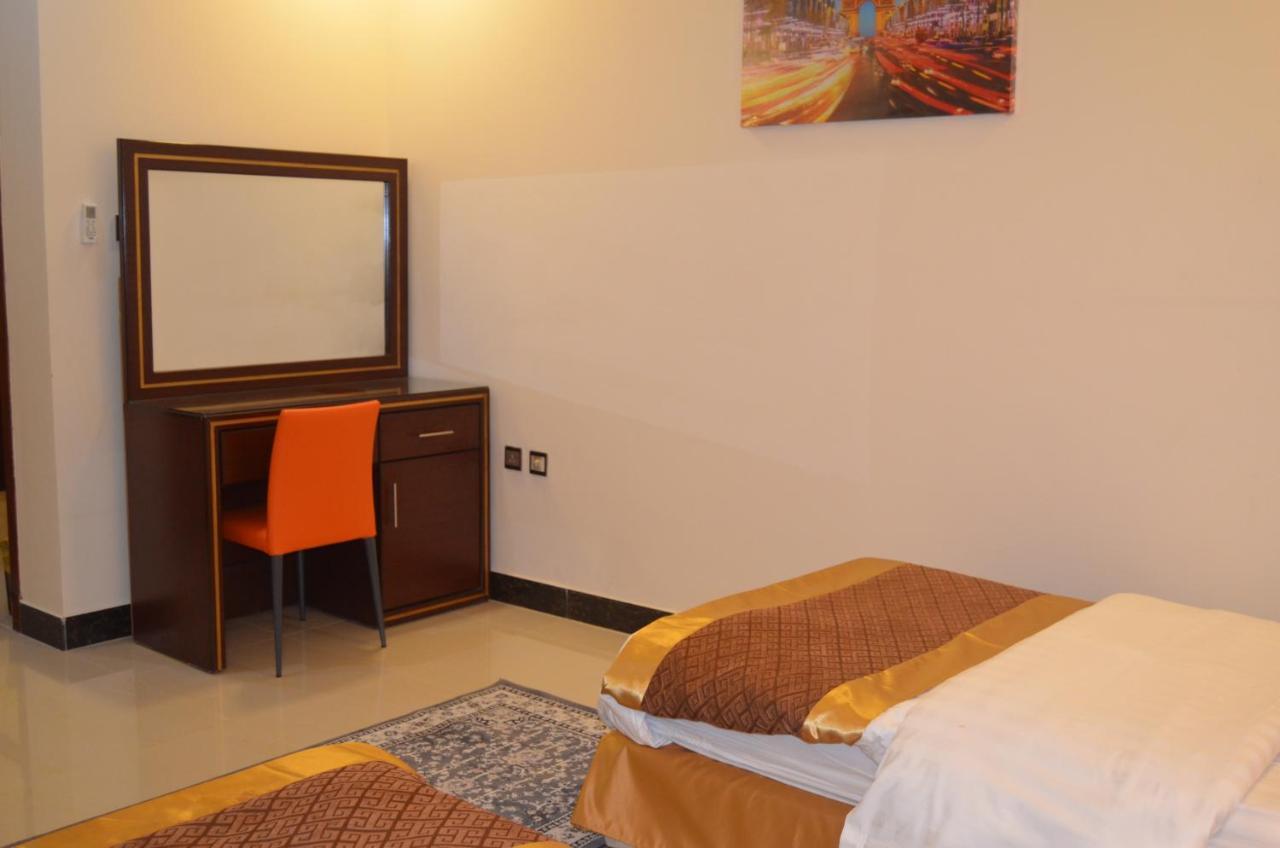 Almanzel Althahabi Aparthotel Dammam Rum bild